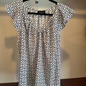 Fortune and Ivy V neck top